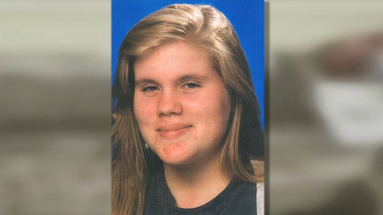 [IMAGE] Washington police make arrest in 1998 cold case murder of teen found axed to death